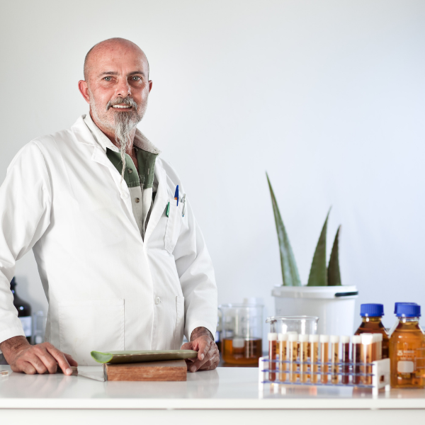 Aloe Vera: Nature's Ally to Health and Healing by Piet Viljoen